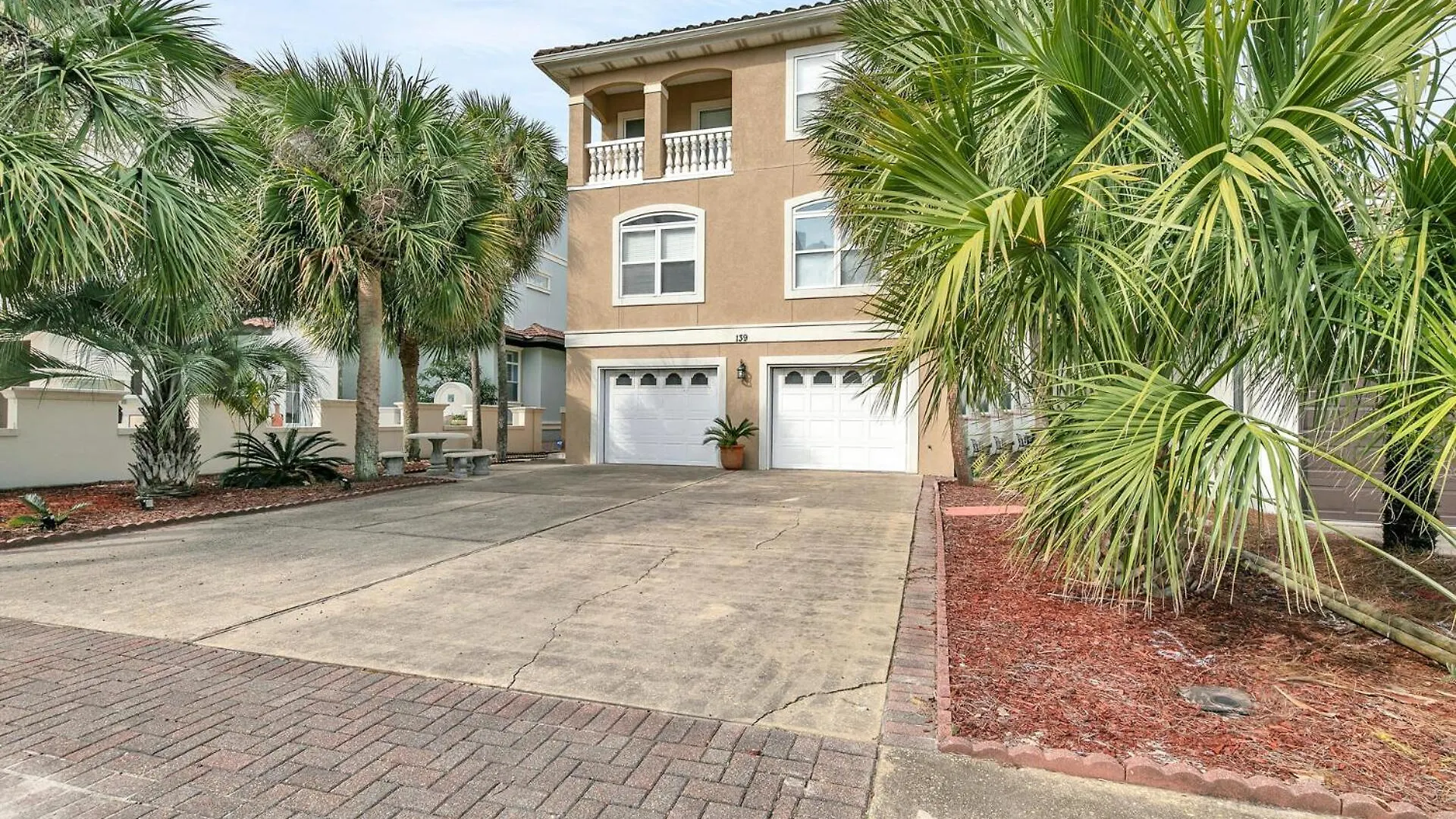 The Spyglass A 5 Bed 3 Bath House That Sleeps 14 And Just 67 Steps From The Beach Destin 0*,  United States