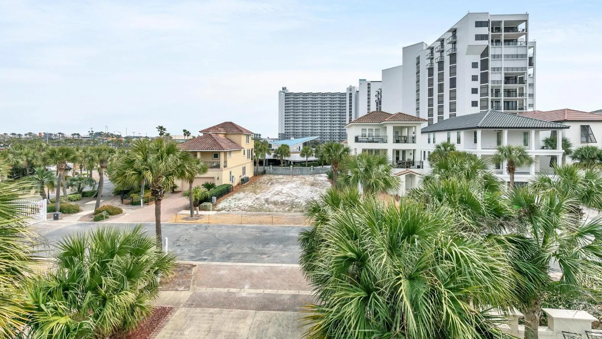 Holiday home The Spyglass A 5 Bed 3 Bath House That Sleeps 14 And Just 67 Steps From The Beach Destin United States
