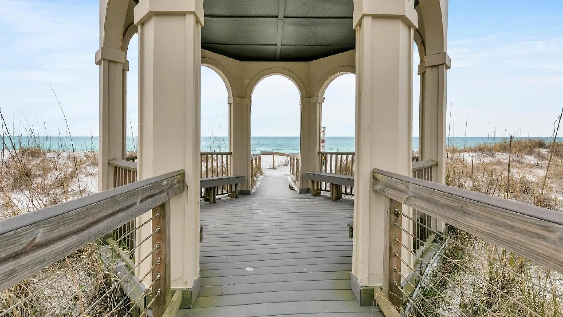 Holiday home The Spyglass A 5 Bed 3 Bath House That Sleeps 14 And Just 67 Steps From The Beach Destin
