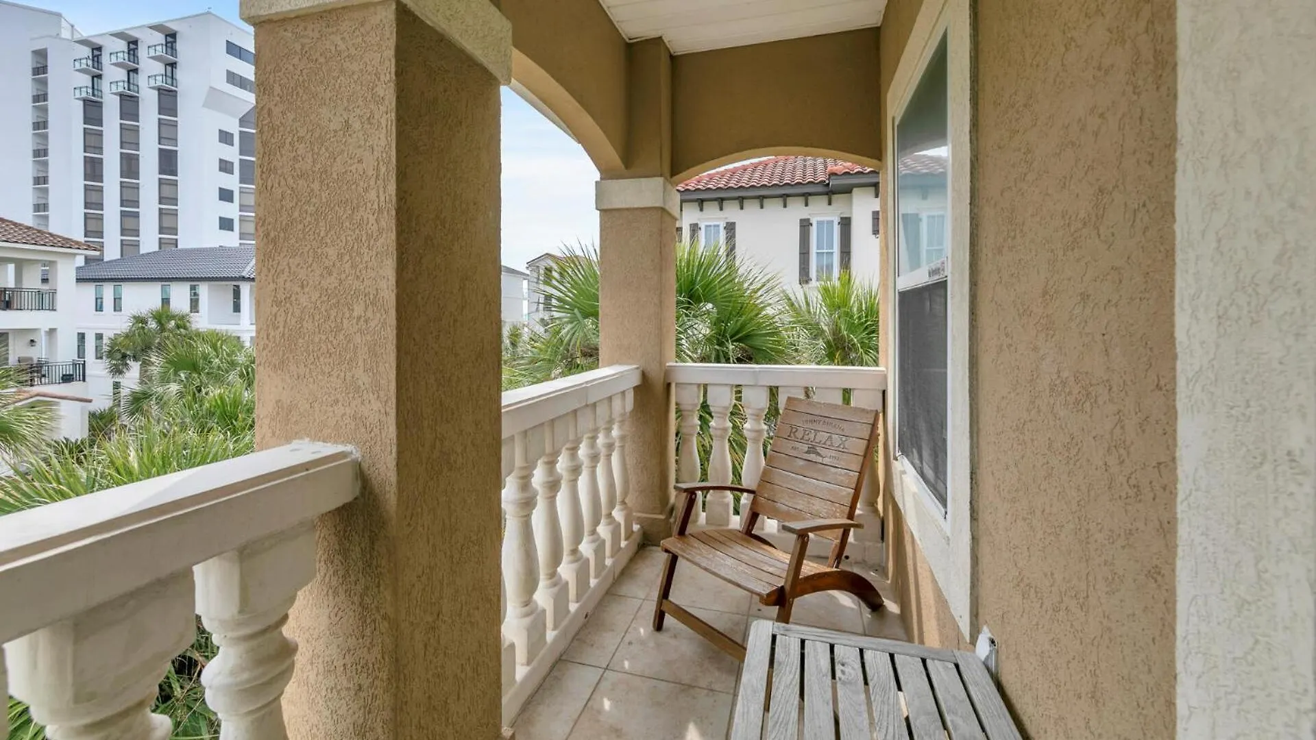 The Spyglass A 5 Bed 3 Bath House That Sleeps 14 And Just 67 Steps From The Beach Destin 0*,