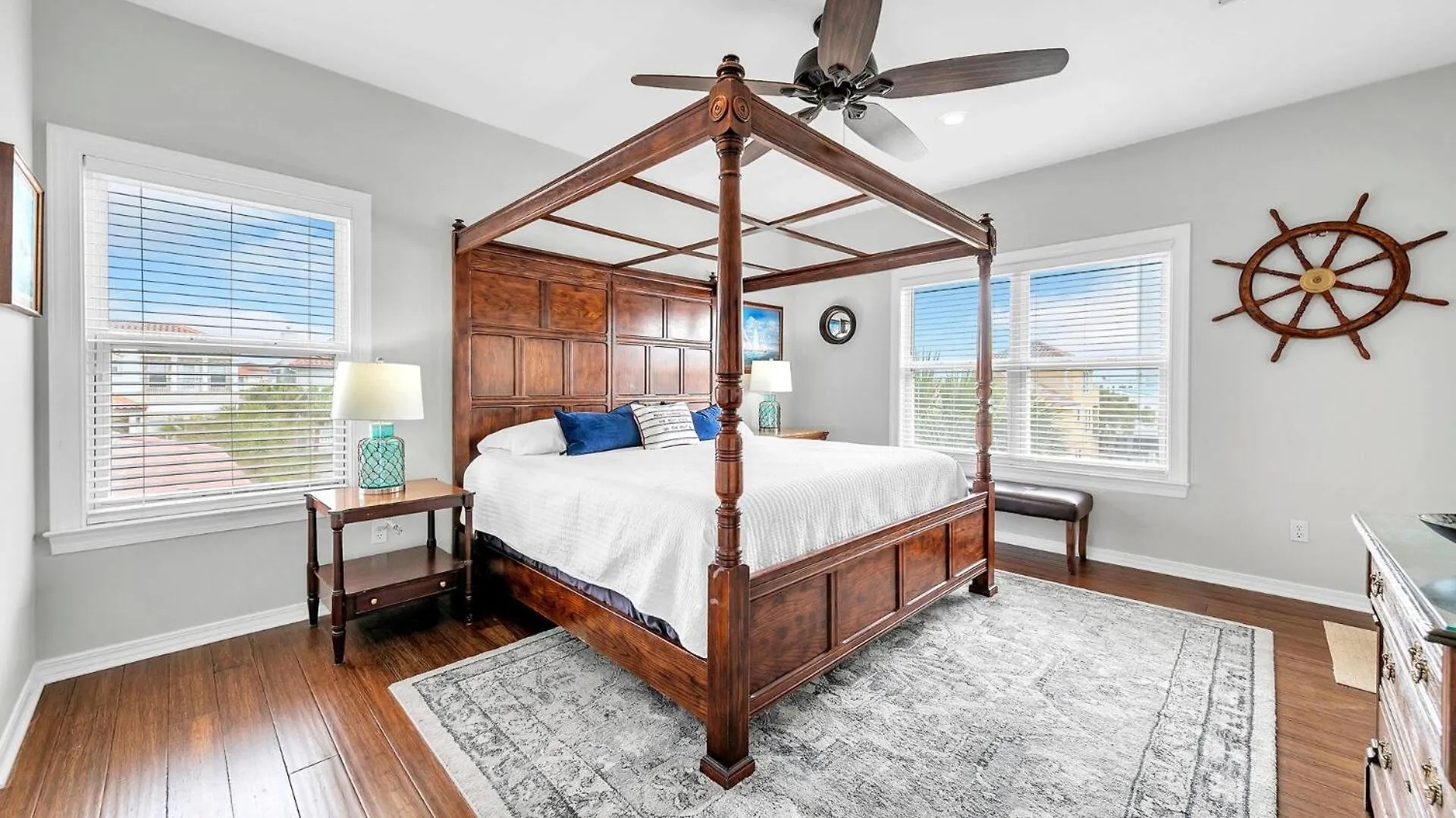 The Spyglass A 5 Bed 3 Bath House That Sleeps 14 And Just 67 Steps From The Beach Destin 0*,  United States