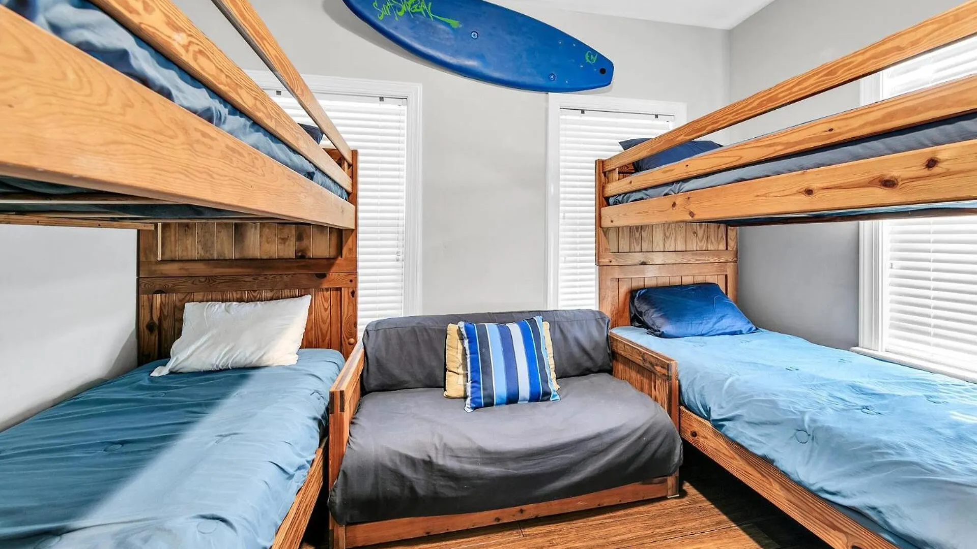 The Spyglass A 5 Bed 3 Bath House That Sleeps 14 And Just 67 Steps From The Beach Destin 0*,